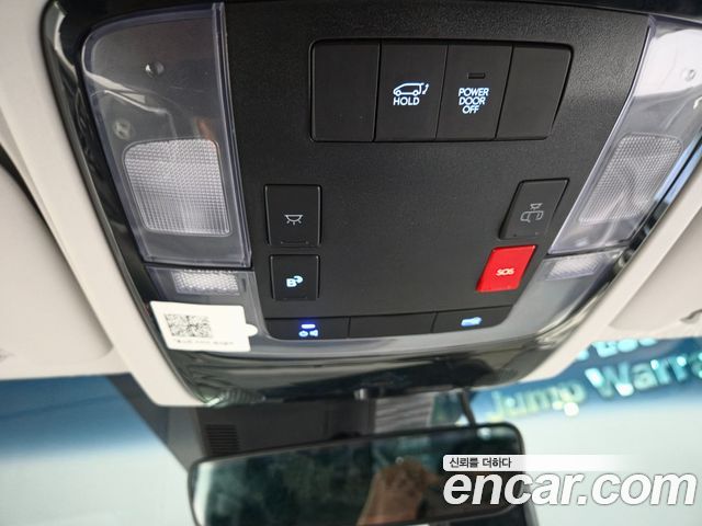 Hyundai Staria 2025 — photo 12