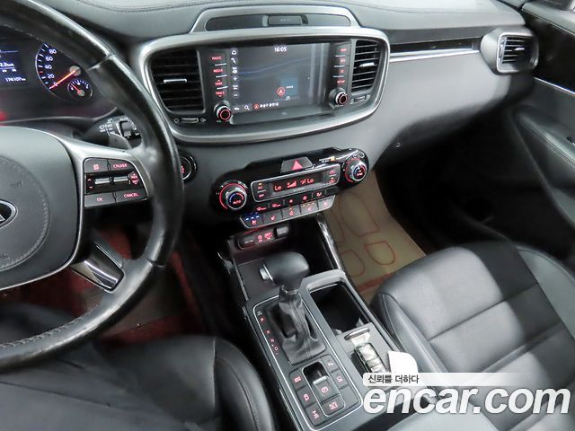 Kia Sorento 2018 — photo 12