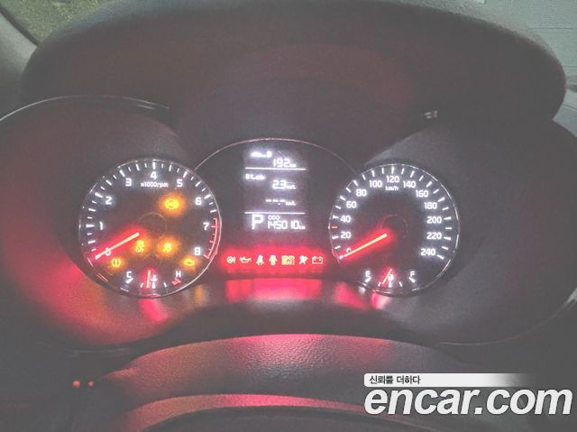 Kia K3 2015 — photo 12