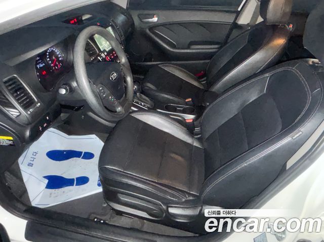 Kia K3 2015 — photo 18