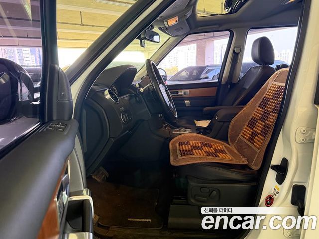 Land Rover Discovery 2016 — photo 7