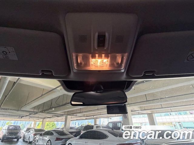 Land Rover Discovery 2016 — photo 15
