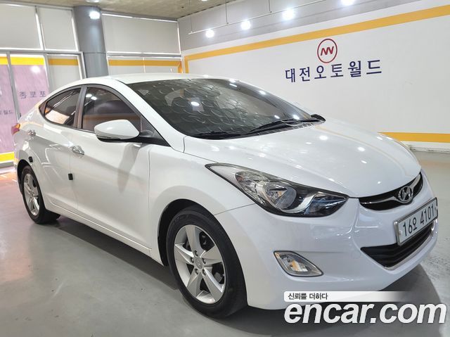 Hyundai AVANTE 2012 — photo 1