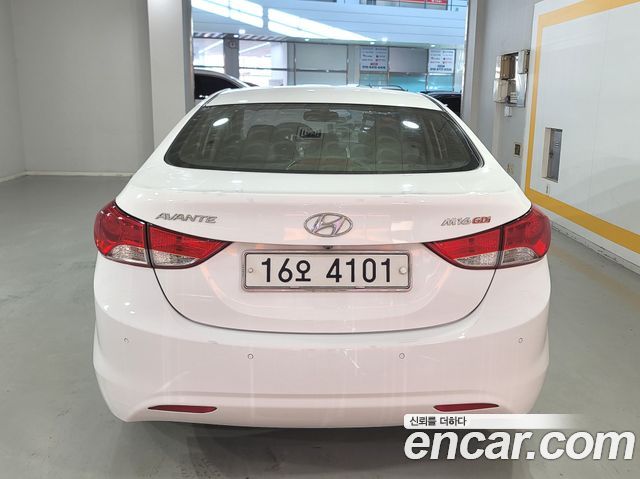 Hyundai AVANTE 2012 — photo 3