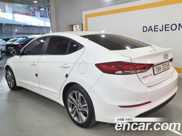Hyundai AVANTE 2018 — photo 4