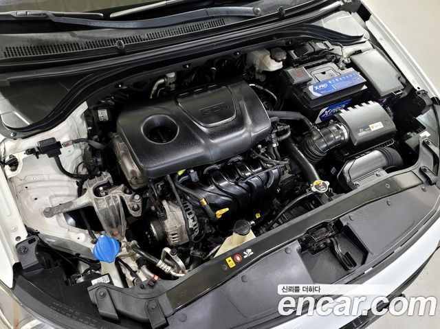 Hyundai AVANTE 2018 — photo 7