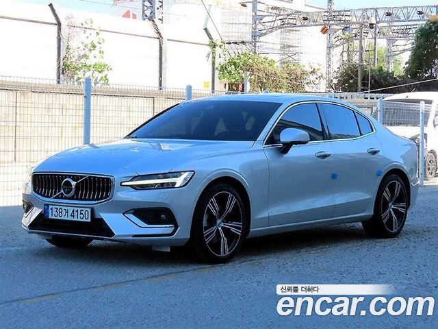 Volvo S60 2021 — photo 1