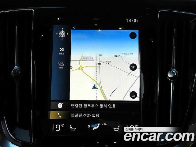 Volvo S60 2021 — photo 16