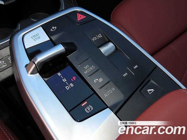 BMW iX1 2026 — photo 9