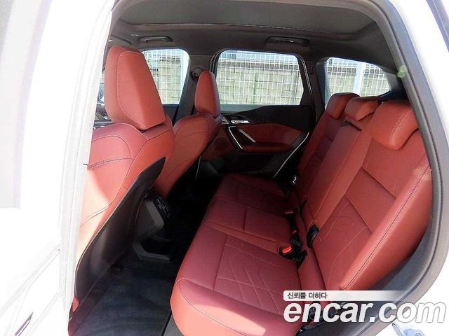 BMW iX1 2026 — photo 11