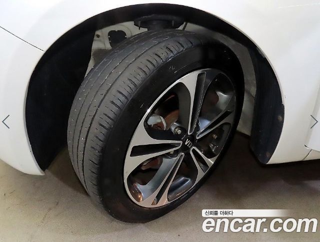 Kia K3 2013 — photo 18