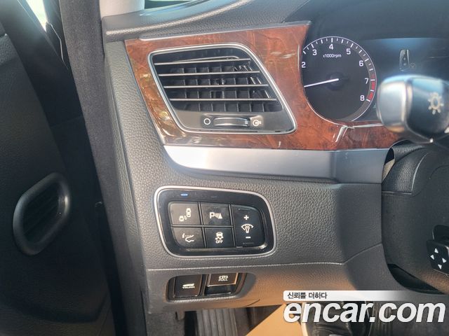 Hyundai Equus 2014 — photo 17