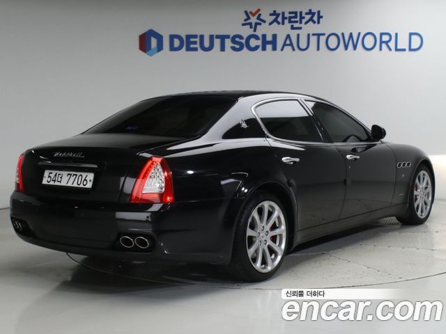 Maserati Quattroporte 2011 — photo 2