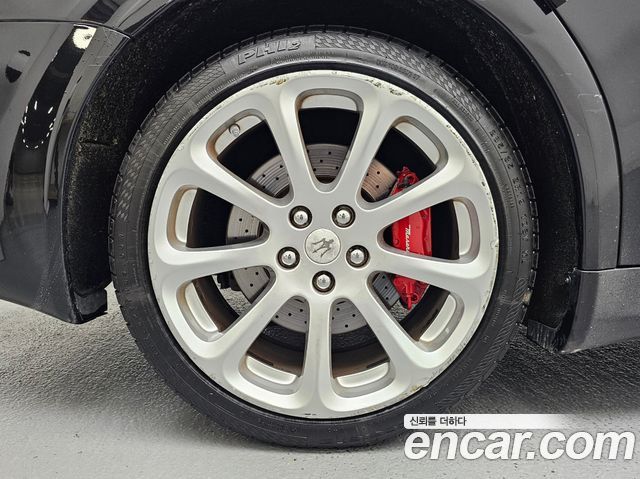 Maserati Quattroporte 2011 — photo 5