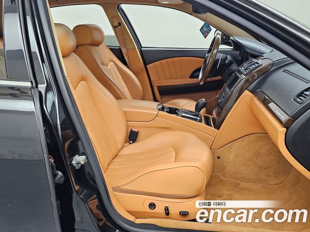 Maserati Quattroporte 2011 — photo 10