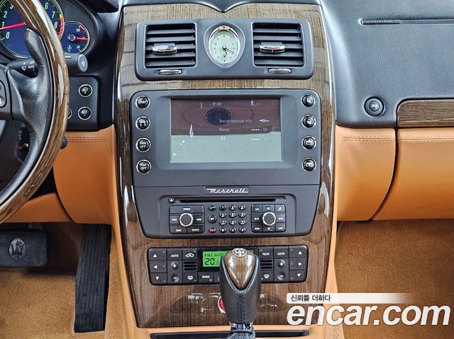 Maserati Quattroporte 2011 — photo 14
