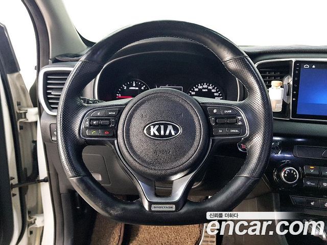 Kia Sportage 2016 — photo 12