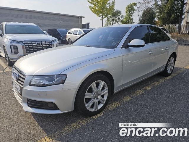 Audi A4 2012 — photo 2