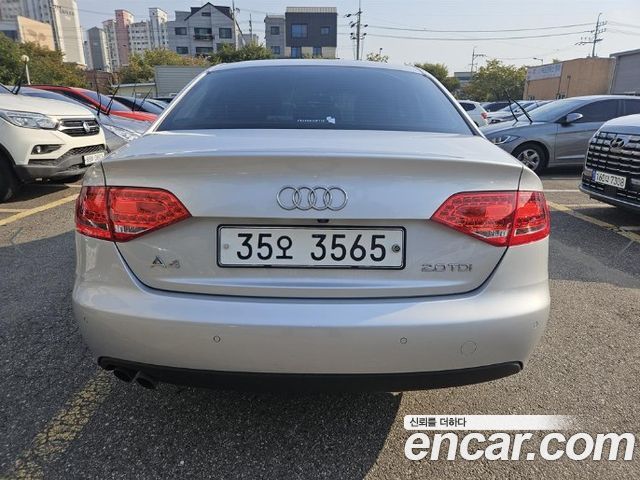 Audi A4 2012 — photo 3