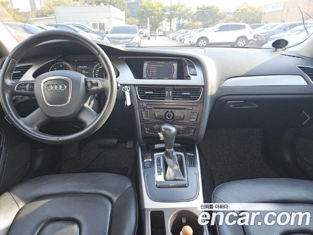 Audi A4 2012 — photo 7