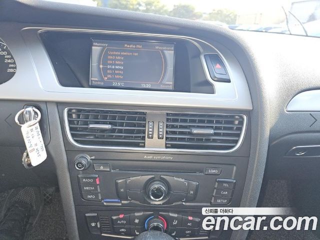 Audi A4 2012 — photo 8