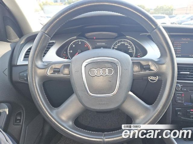 Audi A4 2012 — photo 10