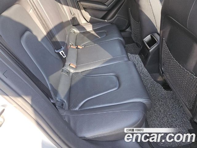 Audi A4 2012 — photo 18