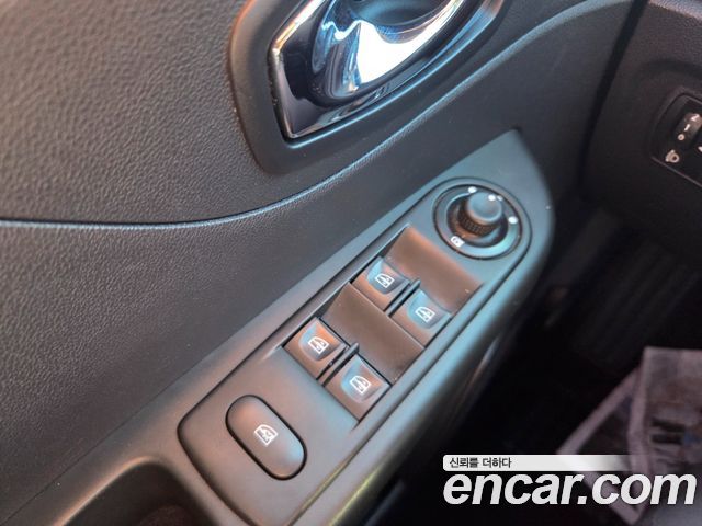 Renault Korea QM3 2017 — photo 18