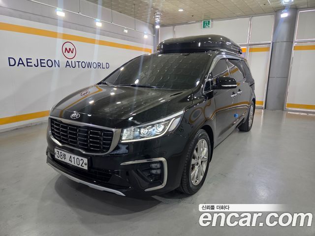 Kia Canival 2019 — photo 1