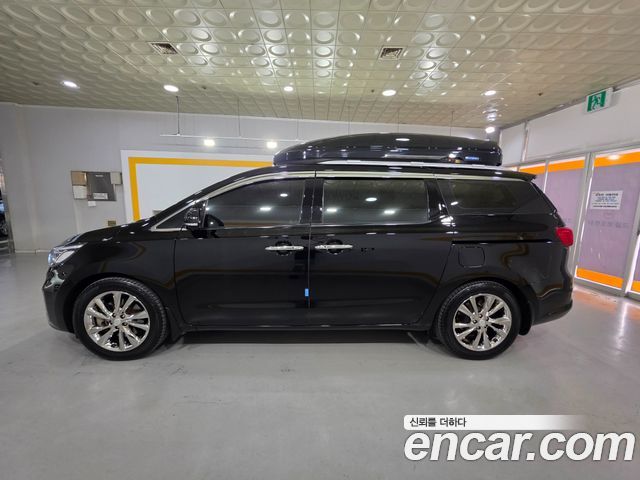 Kia Canival 2019 — photo 3