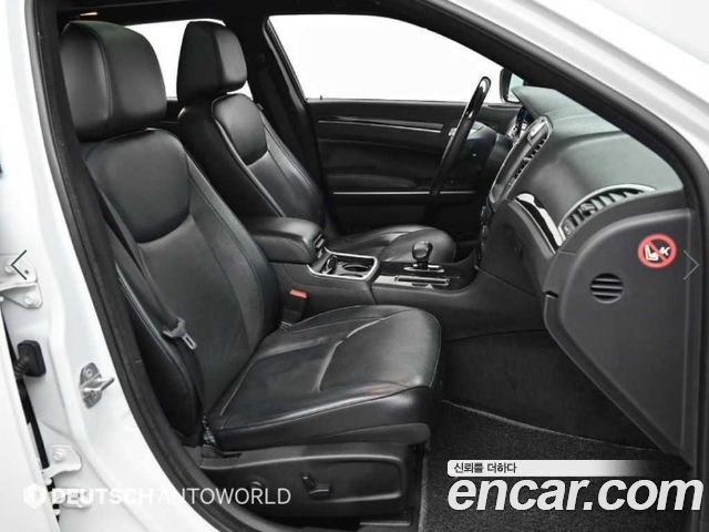 Chrysler 300C 2014 — photo 10