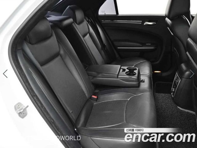 Chrysler 300C 2014 — photo 12