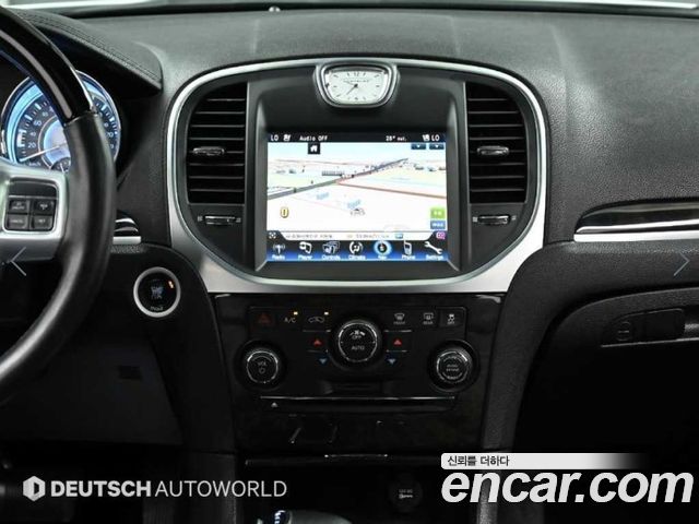 Chrysler 300C 2014 — photo 14