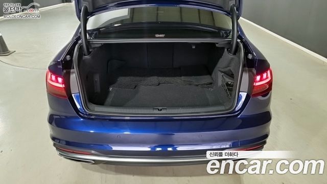 Audi A4 2023 — photo 18