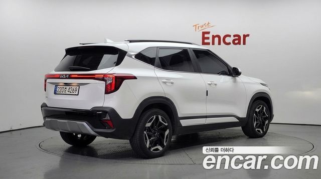 Kia Seltos 2023 — photo 2