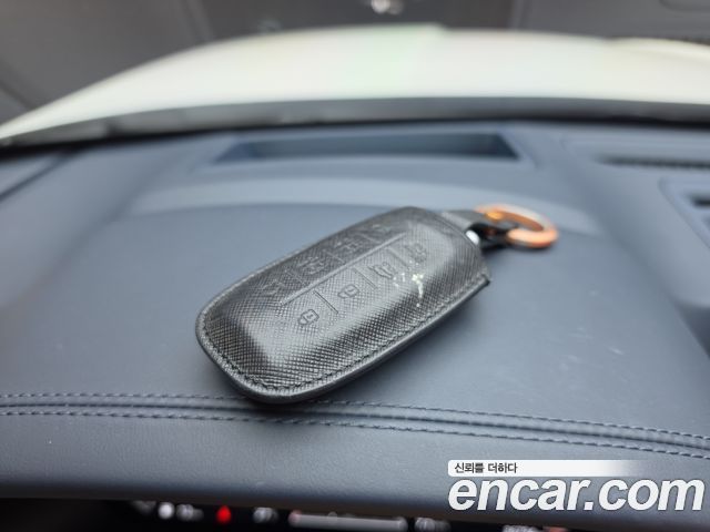 Genesis GV80 2023 — photo 22