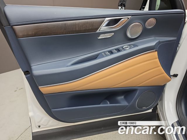 Genesis GV80 2023 — photo 14