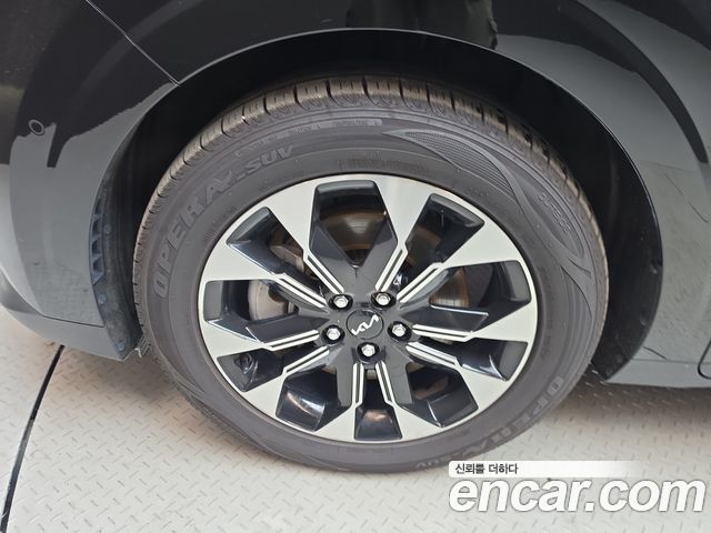 Kia Canival 2023 — photo 5
