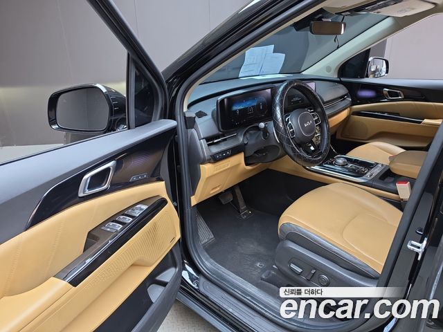 Kia Canival 2023 — photo 13