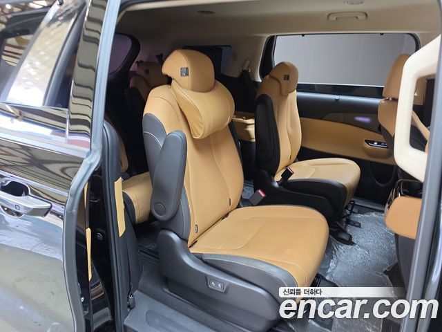 Kia Canival 2023 — photo 17