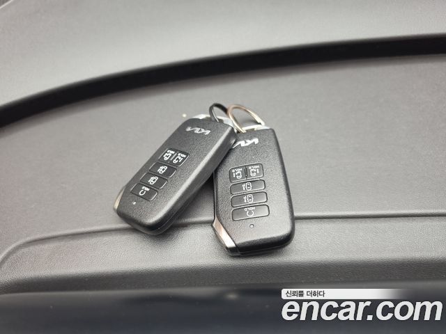 Kia Canival 2023 — photo 24