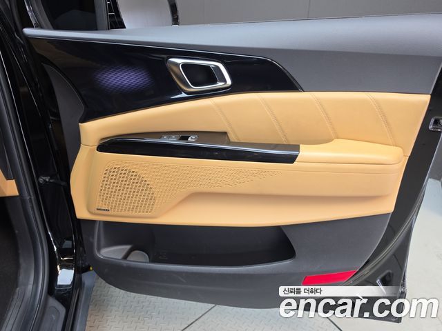 Kia Canival 2023 — photo 15