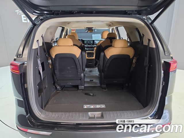 Kia Canival 2023 — photo 27