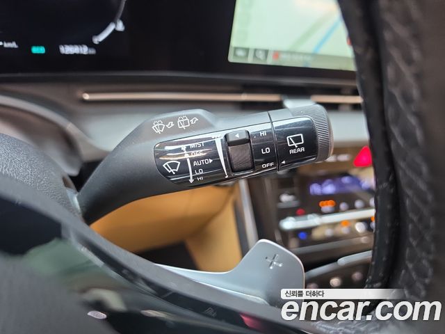 Kia Canival 2023 — photo 28
