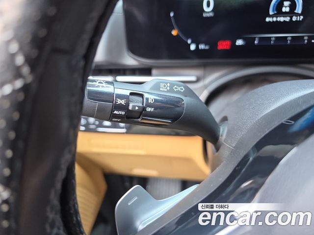 Kia Canival 2023 — photo 32