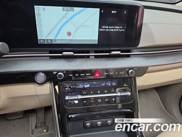 Kia Canival 2023 — photo 20