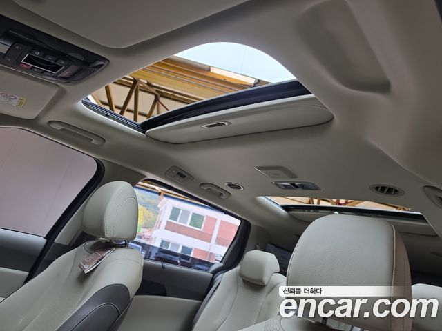 Kia Canival 2023 — photo 22