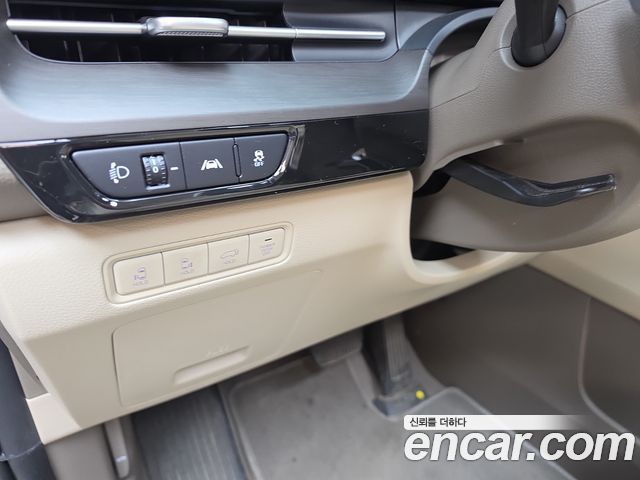 Kia Canival 2023 — photo 28