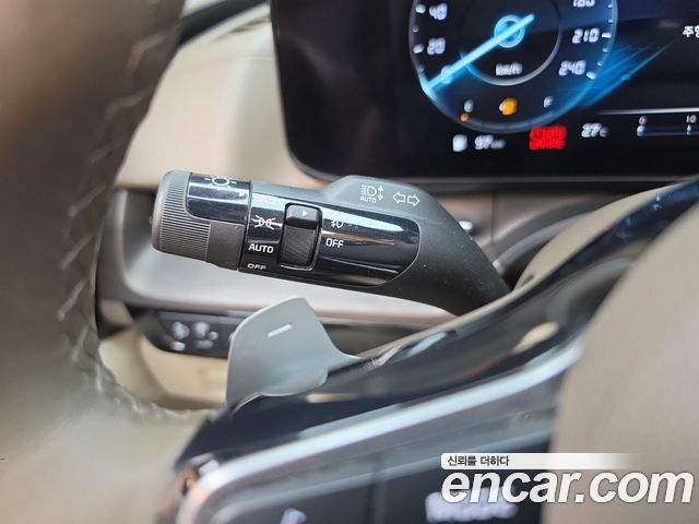 Kia Canival 2023 — photo 29