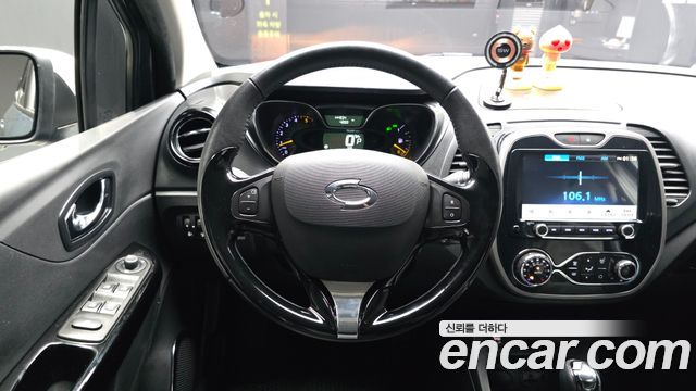 Renault Korea QM3 2016 — photo 19
